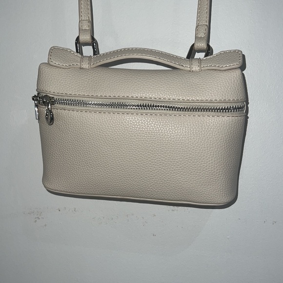 Bag - Picture 4 of 9